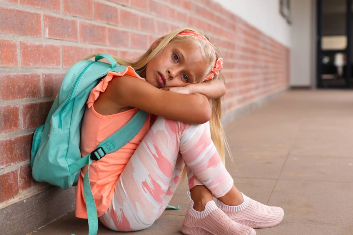 A Dad Found Out His Daughter Had Been Staying Late at School Every Day Not for a Club but Because the Bus Ride Home Went Through a Street That Scared Her
