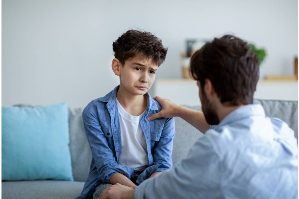 A Dad Says His Son's Teacher Told the Class That Kids Who Don't Read at Home Are Letting Their Parents Down, and His Son Came Home and Apologized to Him