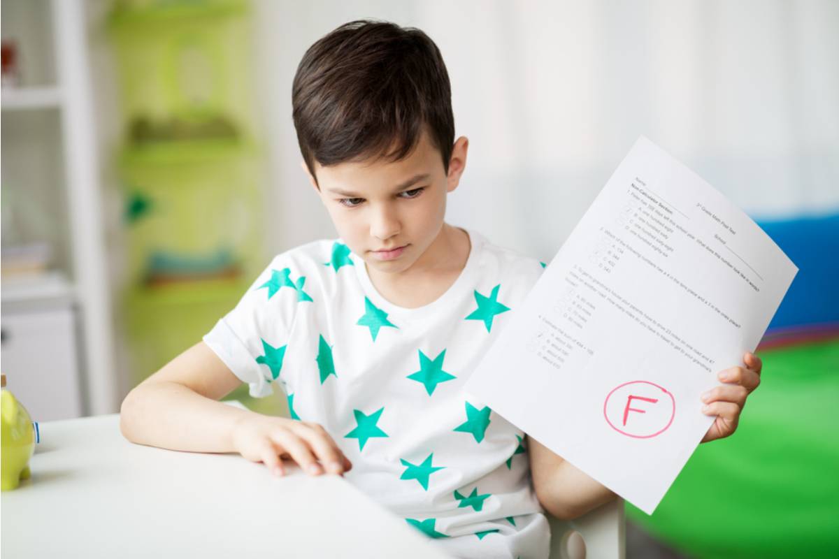 A Mom Found Out Her Son Had Been Throwing Away His Graded Tests Before Coming Home Because He Said the Car Ride Was Easier Without Them