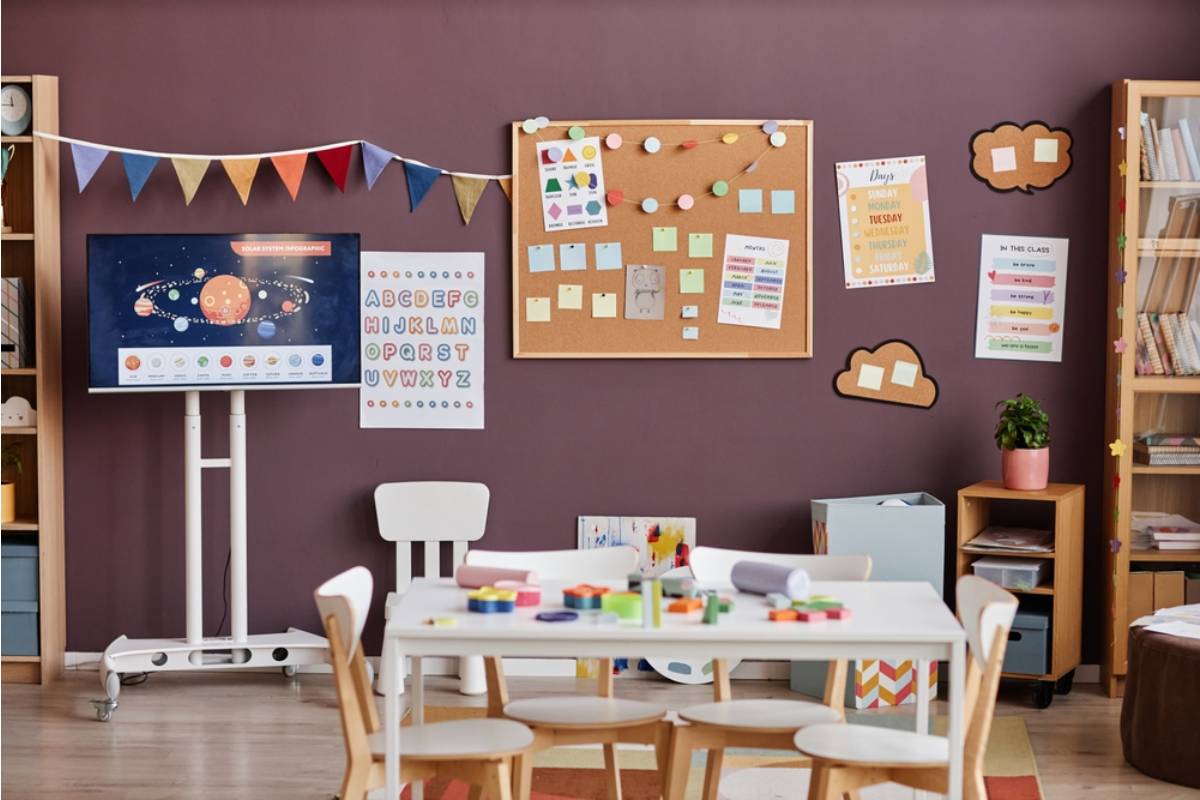 A Mom Says Her Son's Class Had a Gratitude Wall Where Every Kid Posted Something They Were Thankful For and Her Son's Post Was Taken Down Because It Made Another Parent Uncomfortable
