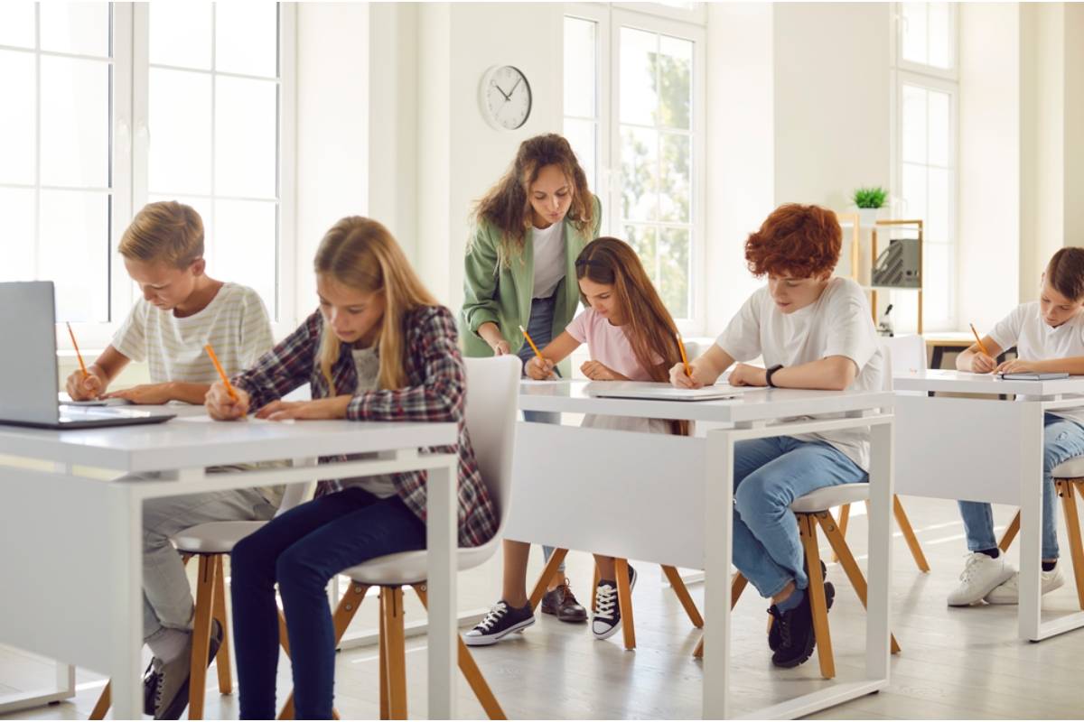 A Teacher Says She Asked Her Class to Write Down One Thing They Wish Their Parents Understood and She Had to Stop Reading Halfway Through the Stack