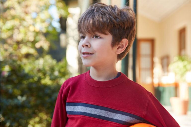 Teen Says He Refused to Let His Parents Send Him to a Summer Program Designed to "Fix His Introversion," Now His Dad Says He's "Choosing Isolation Over Self Improvement"