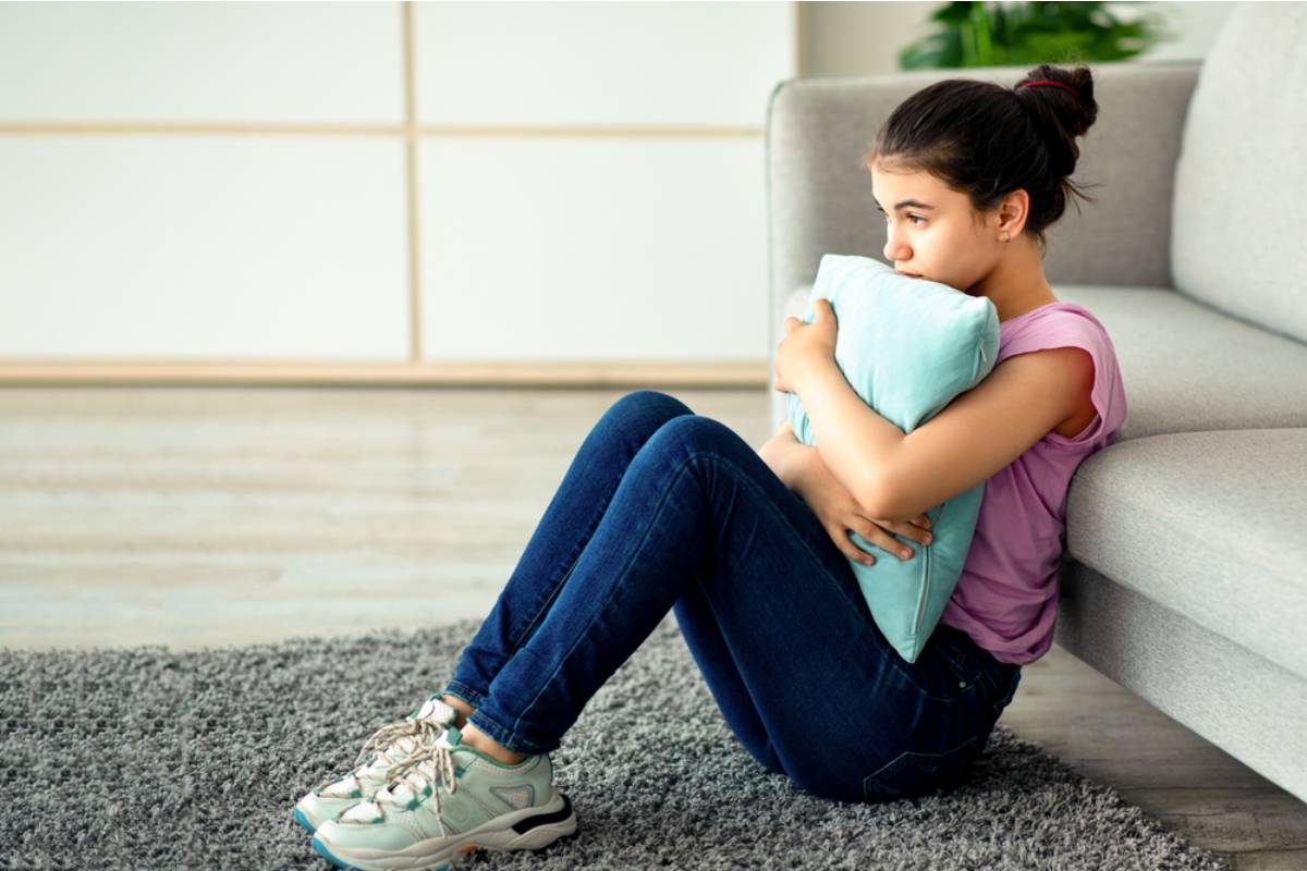 Teen Says She Refused to Let Her Parents Frame Her Anxiety Diagnosis as Something to Keep Private From Relatives, Now She Says They're More Ashamed of It Than She Ever Was