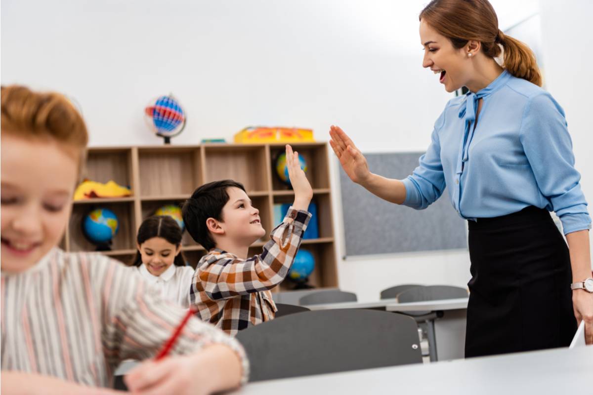 A Teacher Says a Student Asked Her to Stop Praising Him in Front of the Class Because His Older Brother Gets Compared to Him at Home