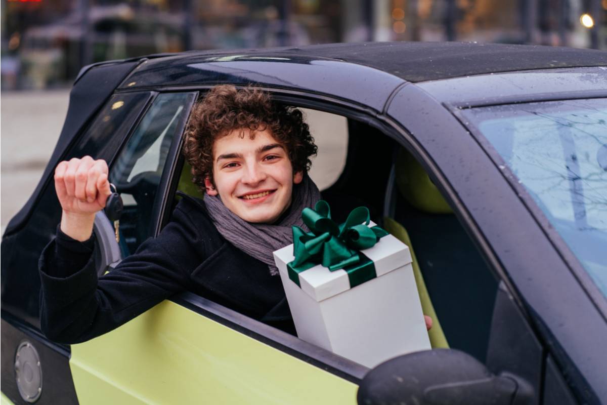 Teen Says He Refused to Let His Dad Cosign an Auto Loan With Terms He Hadn't Fully Explained, Now His Dad Says He's "Too Suspicious for His Own Good"