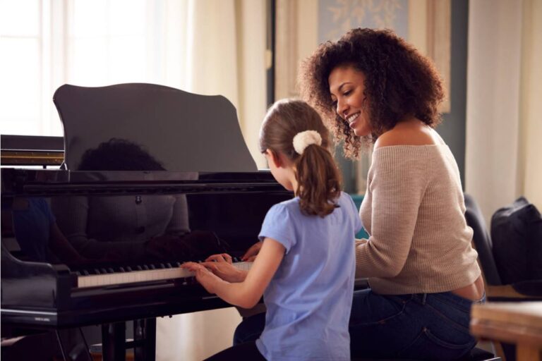 A Dad Says His Daughter's Piano Teacher Noticed She Played Faster When She Was Nervous and Started Ending Every Lesson Early Just to Give Her a Slower Walk Home