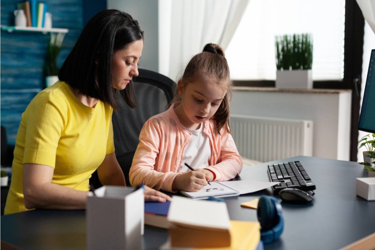 A Mom Found Out Her Daughter Had Been Rehearsing How to Ask for Help With Homework for Almost a Week Before She Finally Said Anything