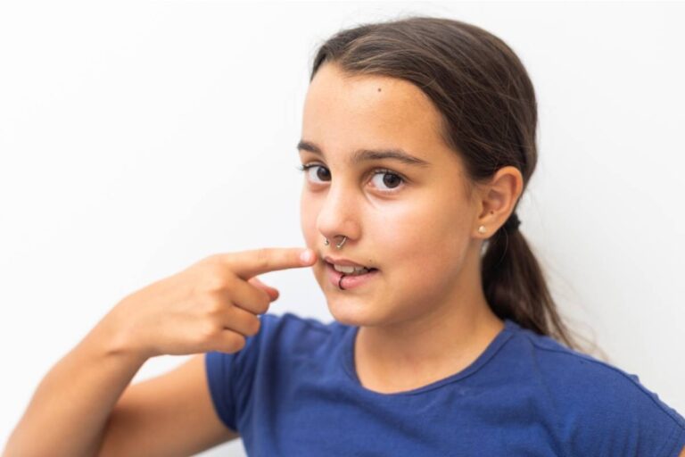 Mom Says She Refused to Let Her Daughter Get a Nose Piercing the Summer Before College "as a Reward," Now Her Daughter Says She's "Holding Onto Control She Doesn't Have Anymore"