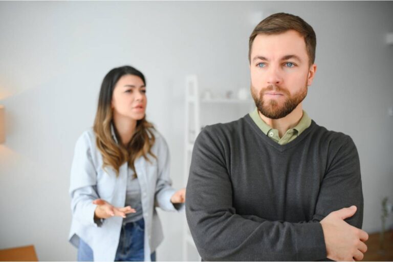 Dad Says He Refused to Let His Sister Use His Kids in a Sponsored Post for a Product He'd Never Actually Tried Himself