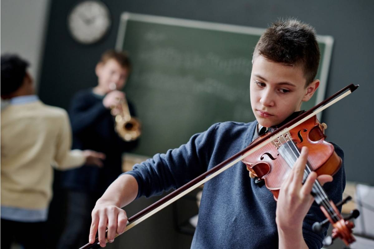 A Dad Says His Son's School Music Program Requires Families to Rent Instruments Exclusively From a Store Owned by the Band Director's Relative