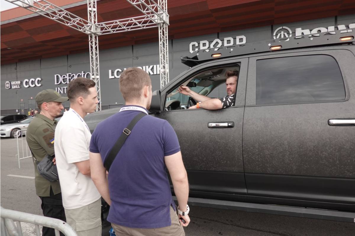 Dad Says He Refused to Let His Father Cosign a Truck Loan for His Teenage Son Without Discussing the Terms With Him First