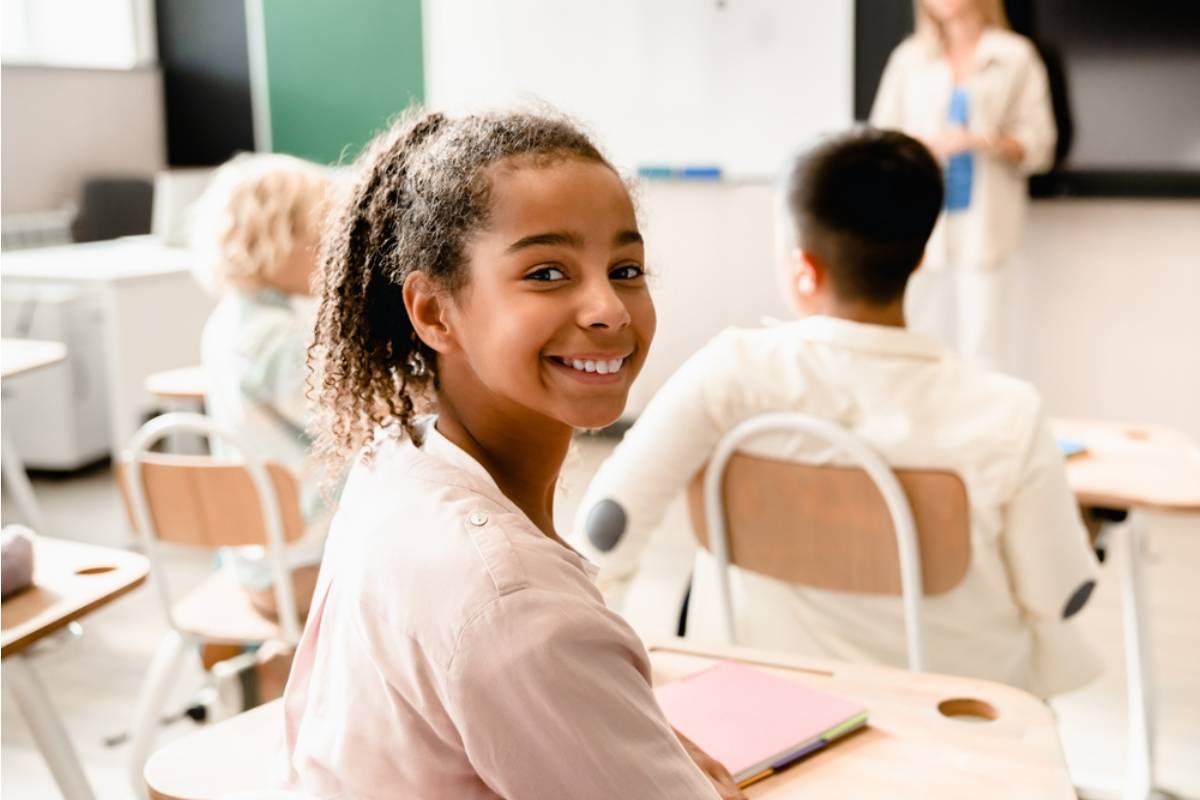 A Mom Found Out Her Daughter Had Been Volunteering at the School Office During Lunch Because Someone There Always Asked How She Was Doing and Waited for the Real Answer