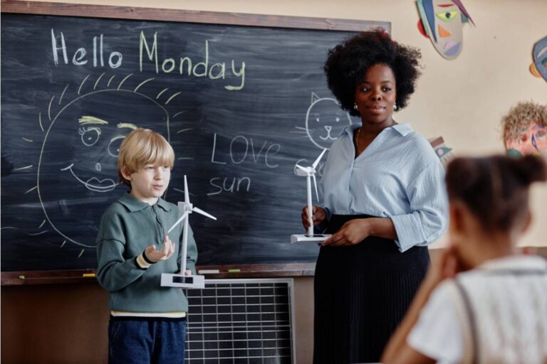 A Mom Found Out Her Son Had Been Skipping Show-and-Tell Because the Class Laughed at the Last Thing He Brought and No Teacher Noticed