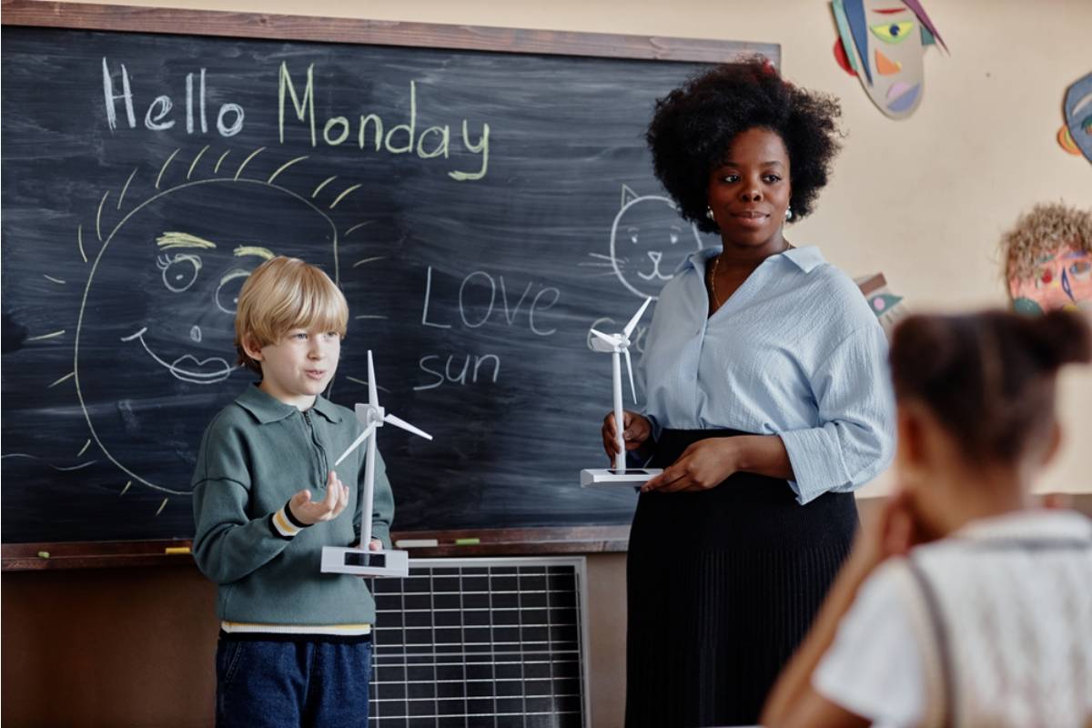 A Mom Found Out Her Son Had Been Skipping Show-and-Tell Because the Class Laughed at the Last Thing He Brought and No Teacher Noticed