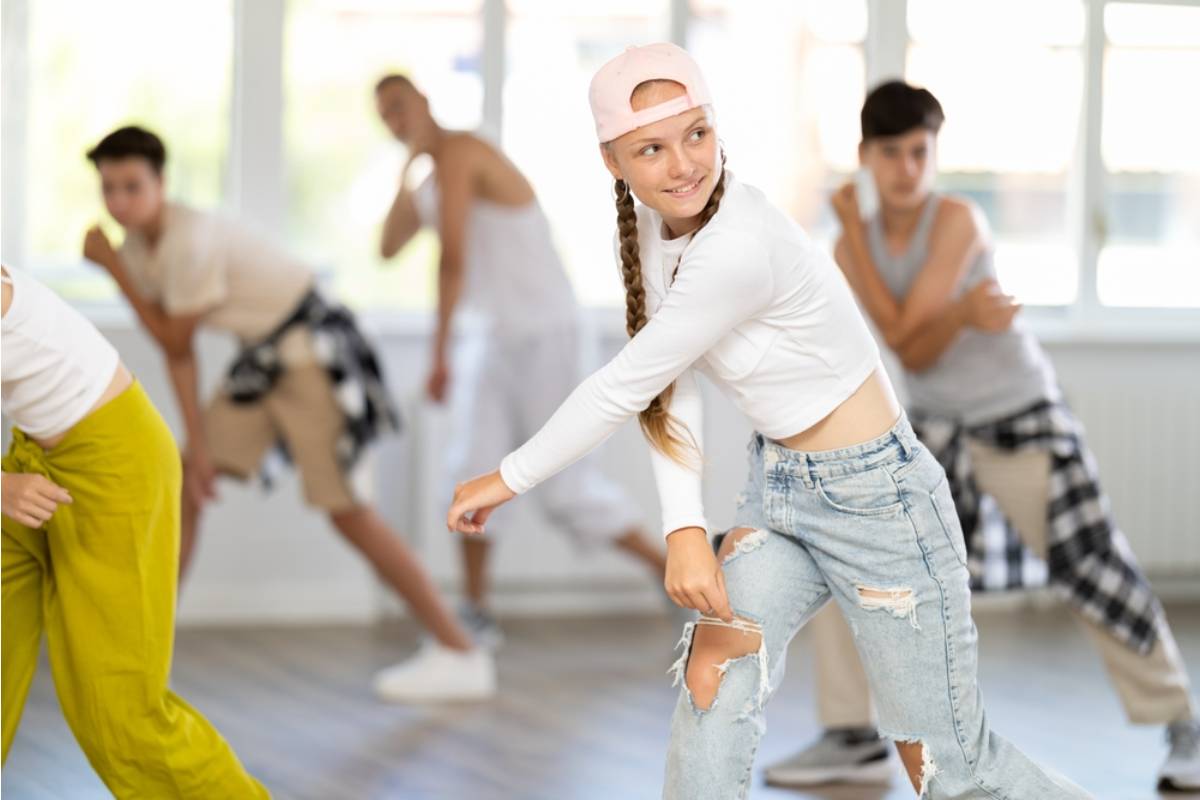 A Dad Says His Daughter's Dance Studio Charged a "Costume Deposit" for a Recital That Got Cancelled and Never Refunded a Cent