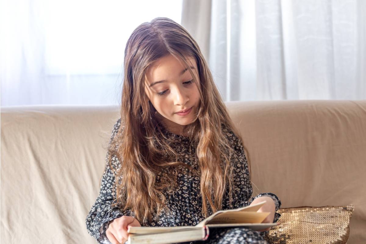 A Mom Found Out Her Daughter Had Been Leaving Notes in Library Books for Strangers to Find Because She Said It Was the Only Way She Could Say Honest Things Without Getting in Trouble