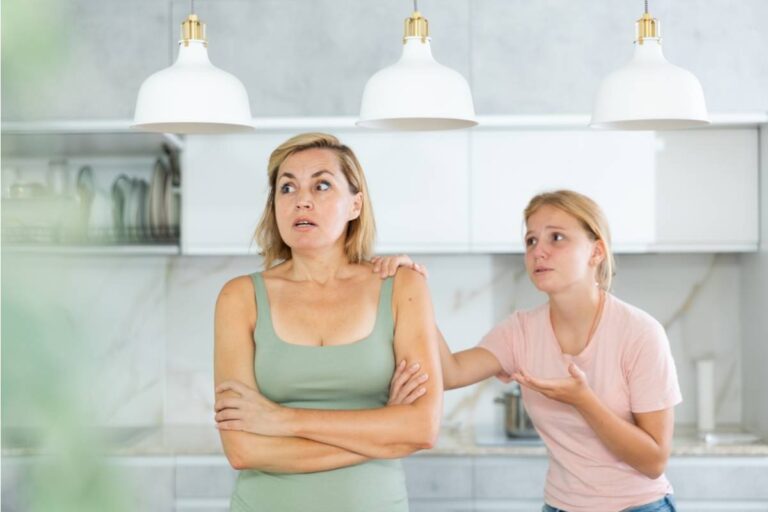 Teen Says She Refused to Let Her Mom Tell Her Side of the Divorce to Her Friends Under the Guise of "Just Being Honest," Now Her Mom Says She's "Protecting Someone Who Hurt Them Both"