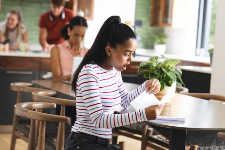A Mom Found Out Her Daughter Had Been Reading Her Old Report Cards From Elementary School Just to Remember a Time She Felt Proud of Herself