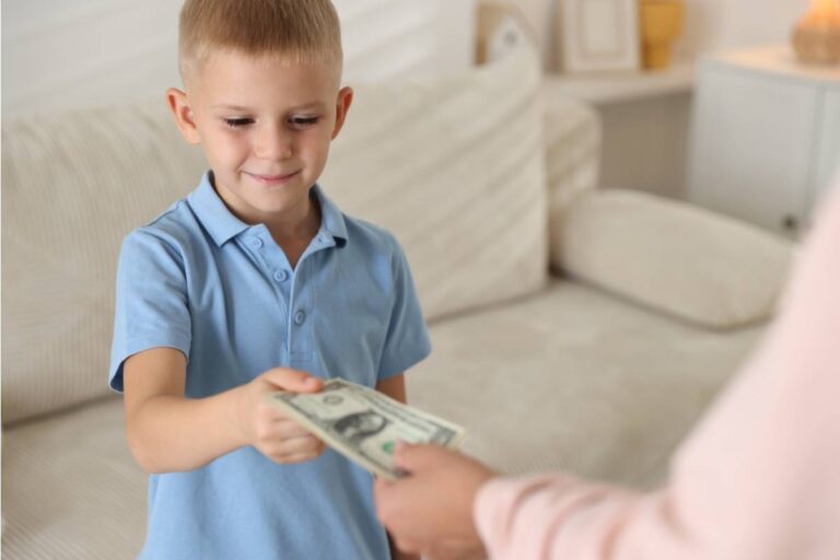 A Dad Found Out His Son Had Been Giving His Birthday Money to His Younger Sister Every Year Without Ever Telling Anyone Why