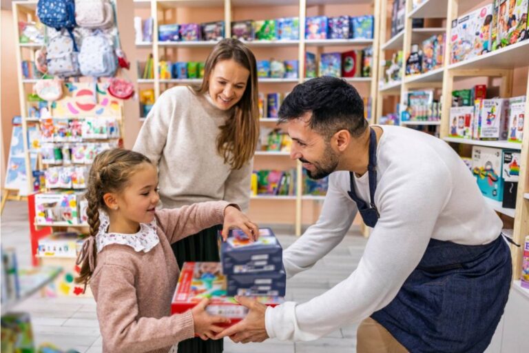 A Mom Found Out Her Daughter Had Been the One Buying Birthday Gifts for Kids Whose Parents Forgot, Using Money She Was Supposed to Save