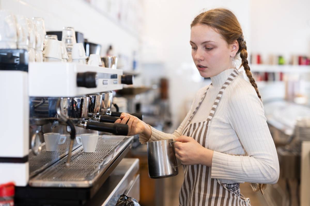 A Dad Says His Daughter's Job at a Coffee Shop Requires Her to Pay Out of Pocket for Any Drink She Makes Wrong, Even During Training