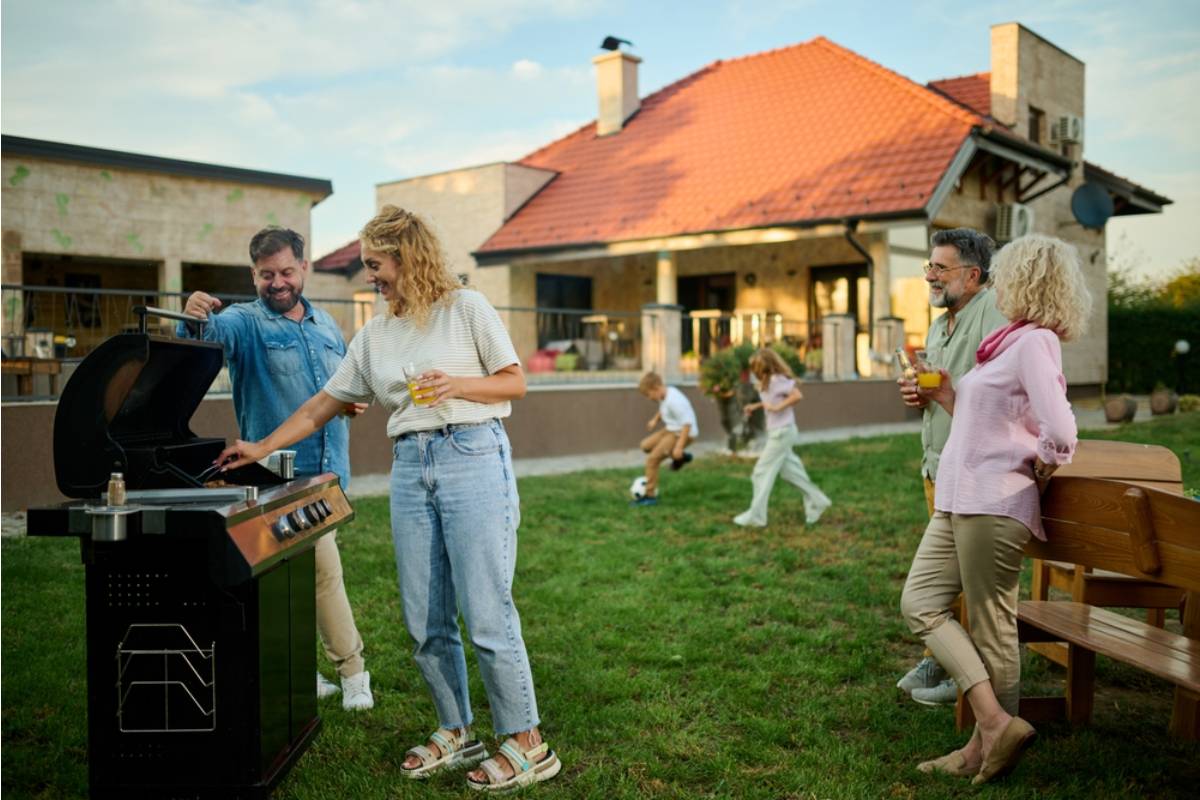 A Daughter Says She Skipped Her Dad's Family Barbecue After Being Ignored and Criticized the Year Before, and Her Grandmother's Phone Call Confirmed Her Fears