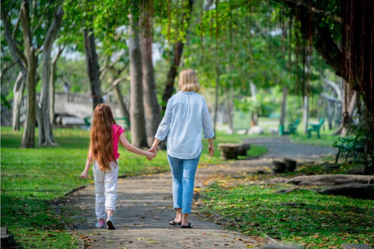 A Mom Says Her Only Daughter Wants to Go Out Every Day, So She Started Spending 6–8 Hours Outside With Her Until She Realized She Was Doing Too Much