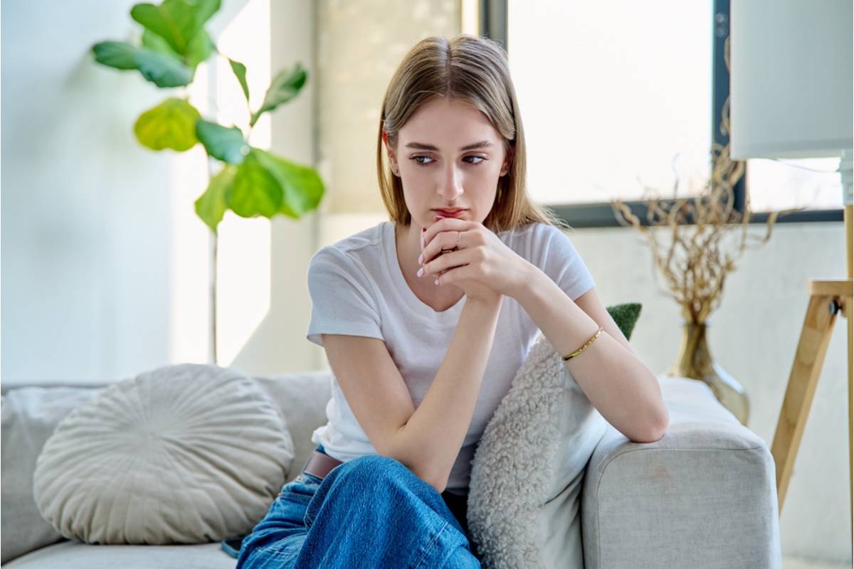 A Person Says Growing Up in a Narcissistic Family Left Them to Raise Themselves, and Now They Struggle to Trust Anyone