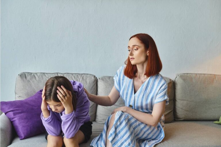Her 8-Year-Old Daughter Kept Repeating Things People Had Said, Until One Family Realized She Was Learning a Lesson About Privacy