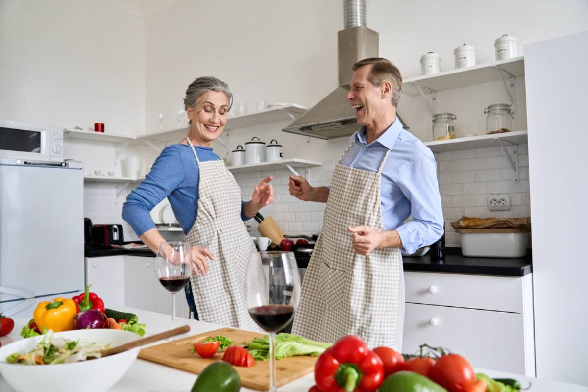Dad Says He Refused to Let His Brother Skip Splitting the Cost of Their Parents' Anniversary Gift for the Second Year Running
