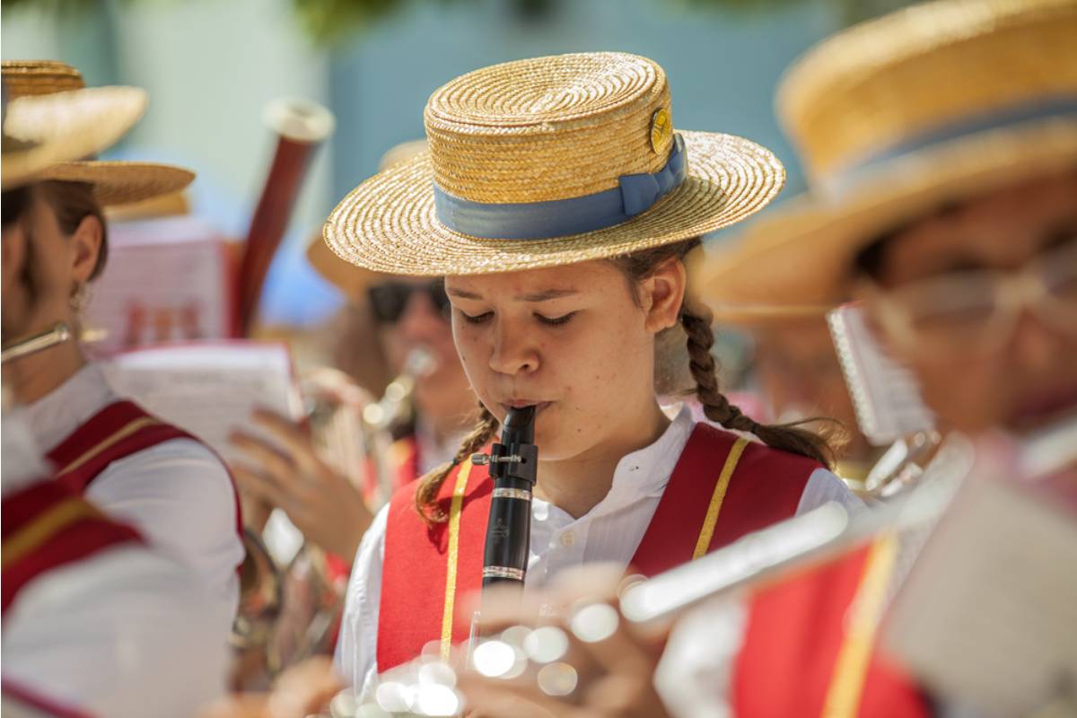 A Mom Says Her Daughter's Marching Band Required Families to Fund Their Own Uniform Alterations With No Financial Assistance Offered
