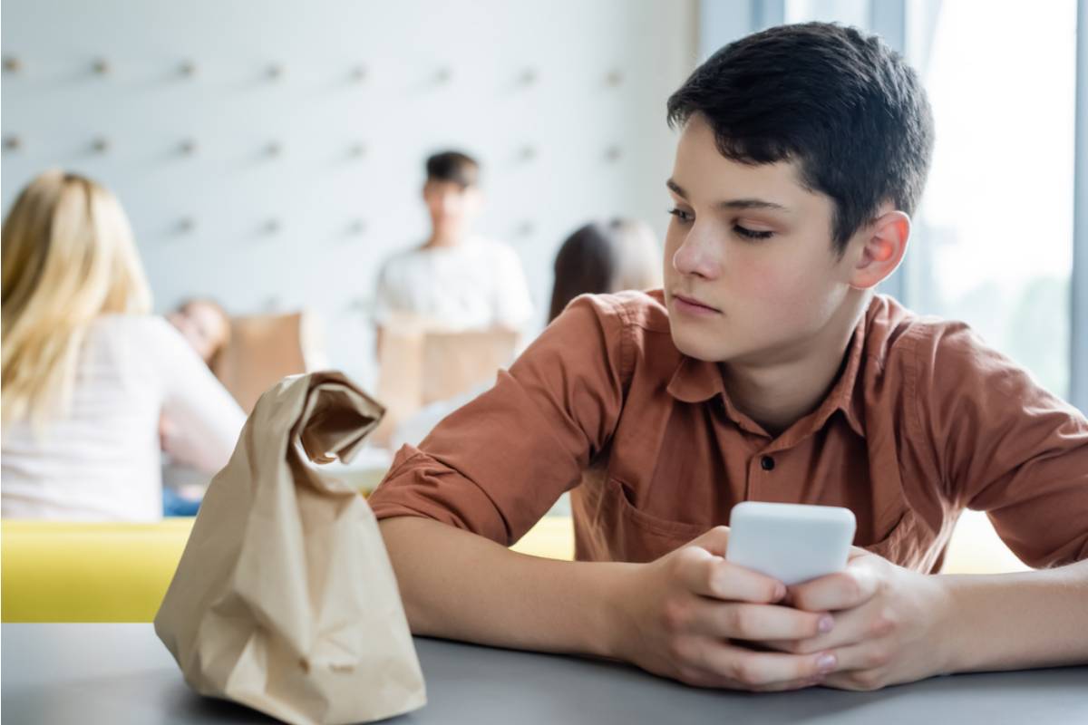 A Mom Found Out Her Son Had Been Skipping Lunch to Avoid Questions About Why His Family Uses Food Stamps at the Grocery Store