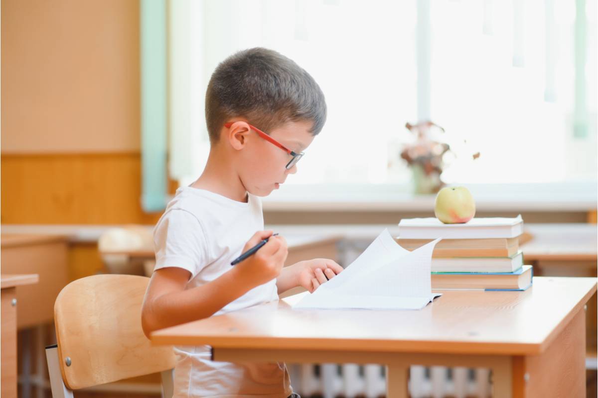 A Mom Found Out Her Son Had Been Giving His Extra Notebook Paper to a Classmate Every Week Because Her Family Couldn't Afford New Supplies Mid-Year