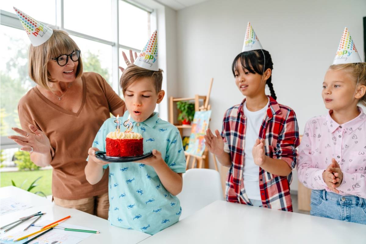 A Mom Found Out Her Son Had Been Giving Half His Birthday Cake to Classmates Every Year Because He Didn't Want to Be the Only One Not Sharing