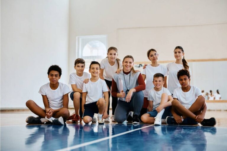 A Mom Says Her Son's League Charged Families for "Team Photos" That Were Never Actually Taken That Season