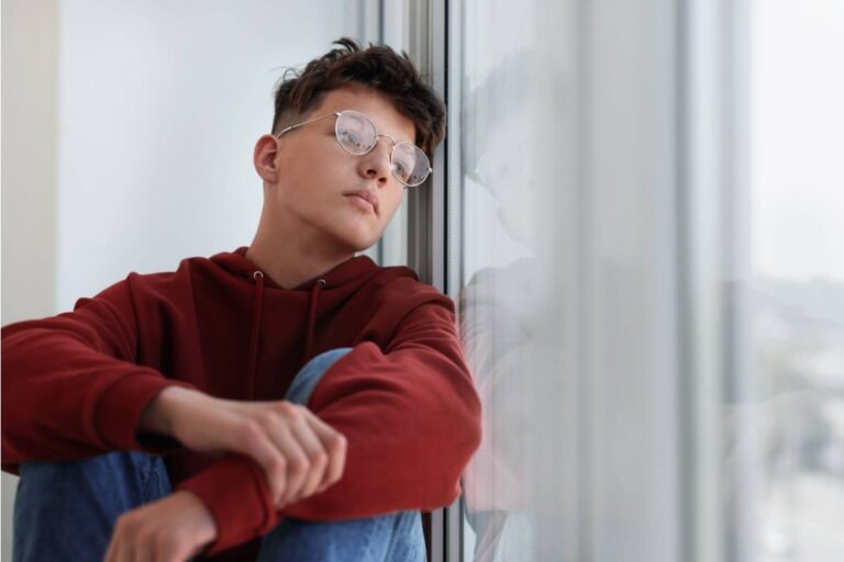 A Teenager Says His Mom Told Him He Still Won’t Be Allowed to Leave the House After Turning 18, and He’s Already Planning His First Night Out