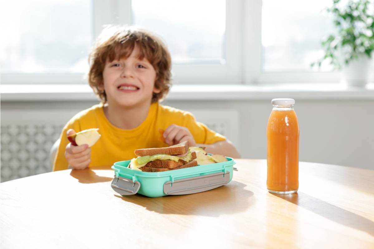 A Mom Found Out Her Son Had Been Setting Aside a Portion of His Lunch Every Day for a Kid Whose Card Kept Declining at the Register