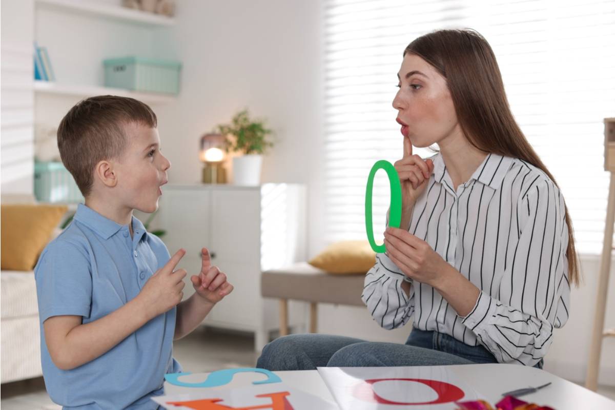 A Speech Therapist Says a Student Stopped Stuttering Entirely During Their Sessions but Reverts the Moment His Older Brother Walks Into the Room