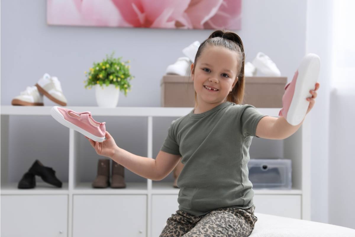 A Dad Found Out His Daughter Had Been Wearing Two Different Shoe Sizes Because Nobody Noticed Her Feet Had Grown Since Last School Year