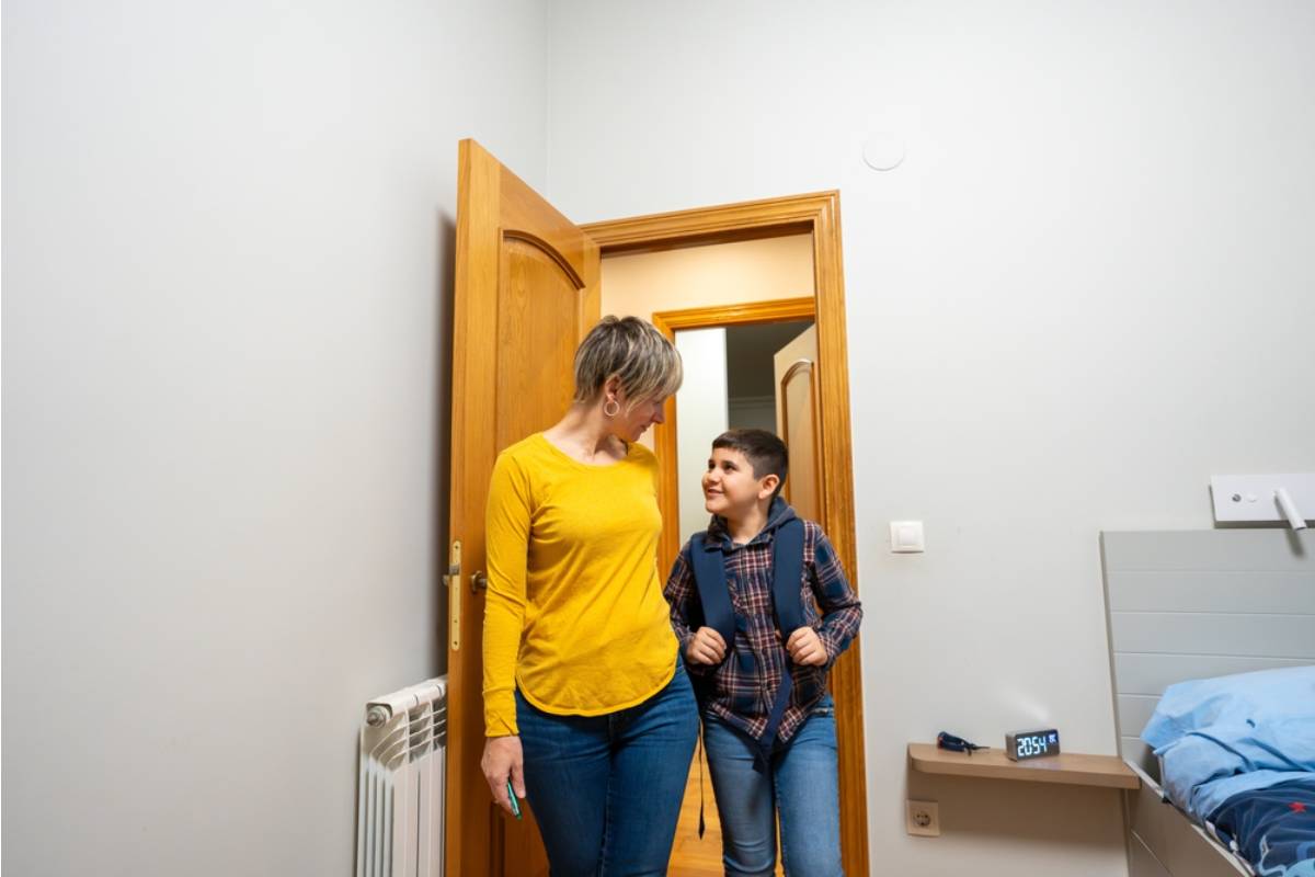 Dad Says He Refused to Let His Mother Skip Asking Before Rearranging His Son's Room "to Make It More Organized" During a Visit
