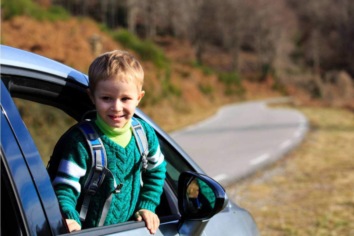 A Teacher Says a Student's Neighbor Drives Him to School Every Day Because His Mom's Shift Doesn't End Until After the First Bell