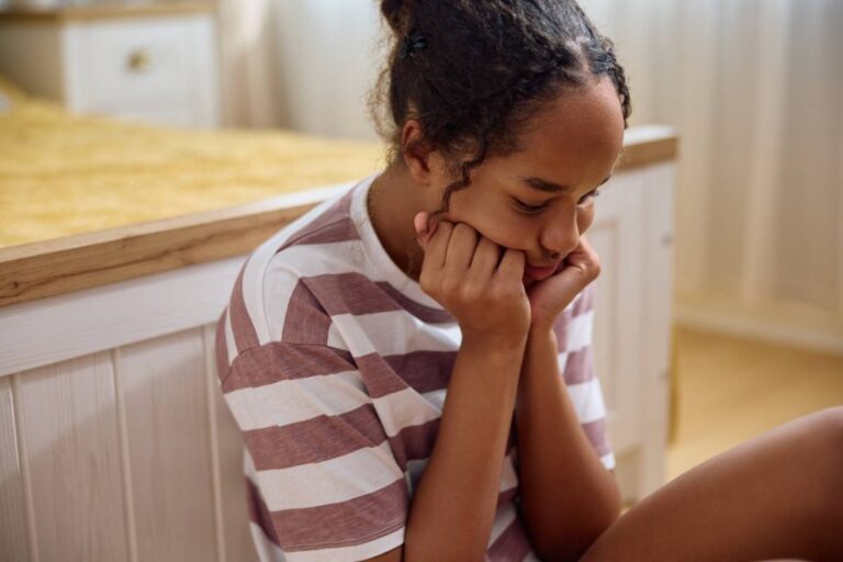 A 15-Year-Old Says Her Dad Suddenly Objected to Her Tube Top, Then She Started Noticing Other Things That Made Her Uncomfortable
