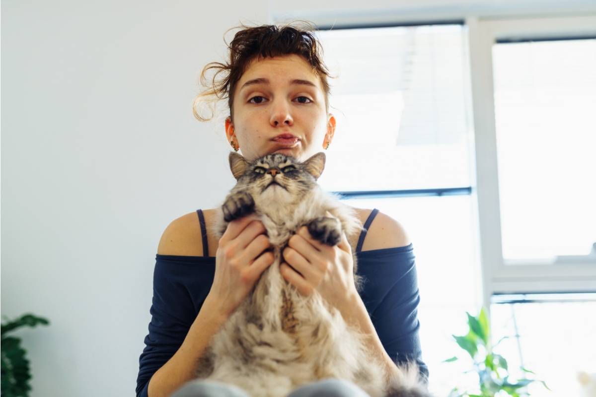 A 17-Year-Old Says Her Father Keeps Kicking Her Cat for Scratching the Door, and She's Terrified He'll Hurt Her Like He Did Their Other Cat