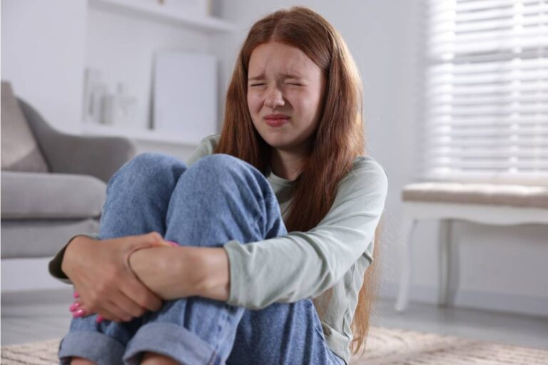 A 20-Year-Old Woman Says Her Mother Made Her Cry During a Simple Language Call, Then Claimed Parents Should Never Apologize to Their Children