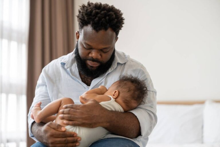A Dad Says His Mother Still Hasn’t Met His Newborn After One Pregnancy Announcement Changed Everything, and Now She’s Turning the Family Against Him