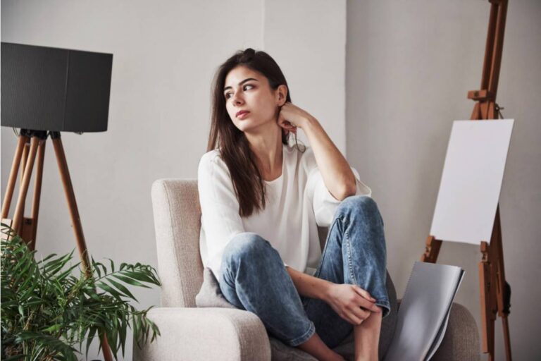 A Daughter Says Her Mom Walks Into Her Private Studio Every Day While She's at Work, and She’s Starting to Wonder What She’s Looking For