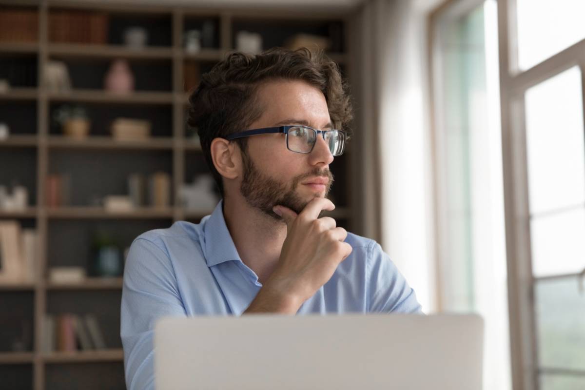 A Man Says His Parents Once Walked Into His Boss’s Office Uninvited, and Years Later He Still Hides That He Works From Home