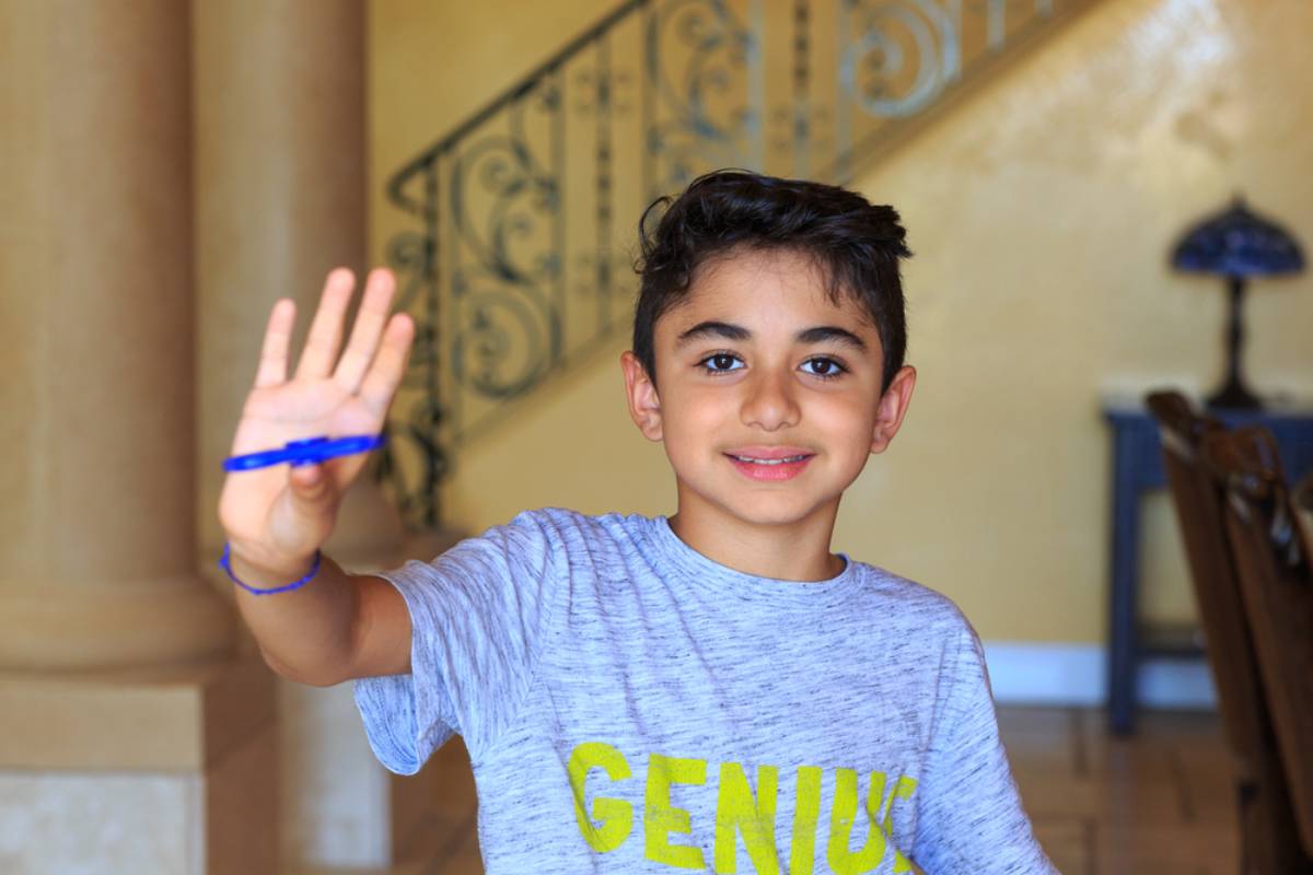A Mom Says Her 12-Year-Old Cannot Stop Fidgeting With His Feet and Hands, and Teachers Are Starting to Notice Too