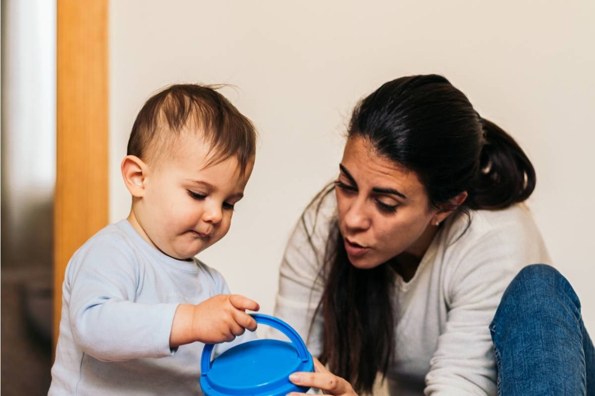 A Mom Says Her 7-Year-Old Still Loves Playing Pretend With Her Toddler Brother, and She's Already Worried About the Day That Imagination Starts to Fade