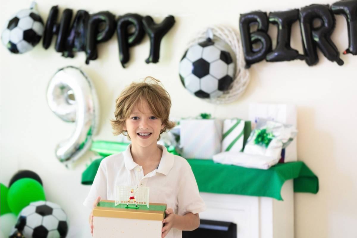 A Mom Says Her 8-Year-Old Wants Her Birthday Day to Be Just for Herself, and Her Little Sister May Be the Only One Left Out